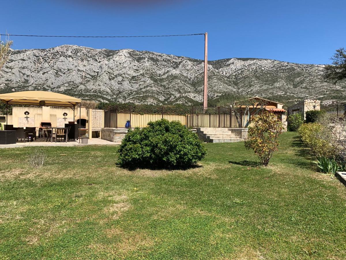 Studio Au Pied De La Ste Victoire Puyloubier Екстериор снимка